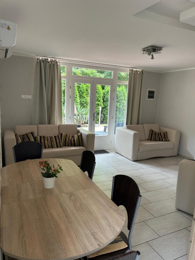Babzsi Nyaralo Villa Vonyarcvashegy Exteriör bild