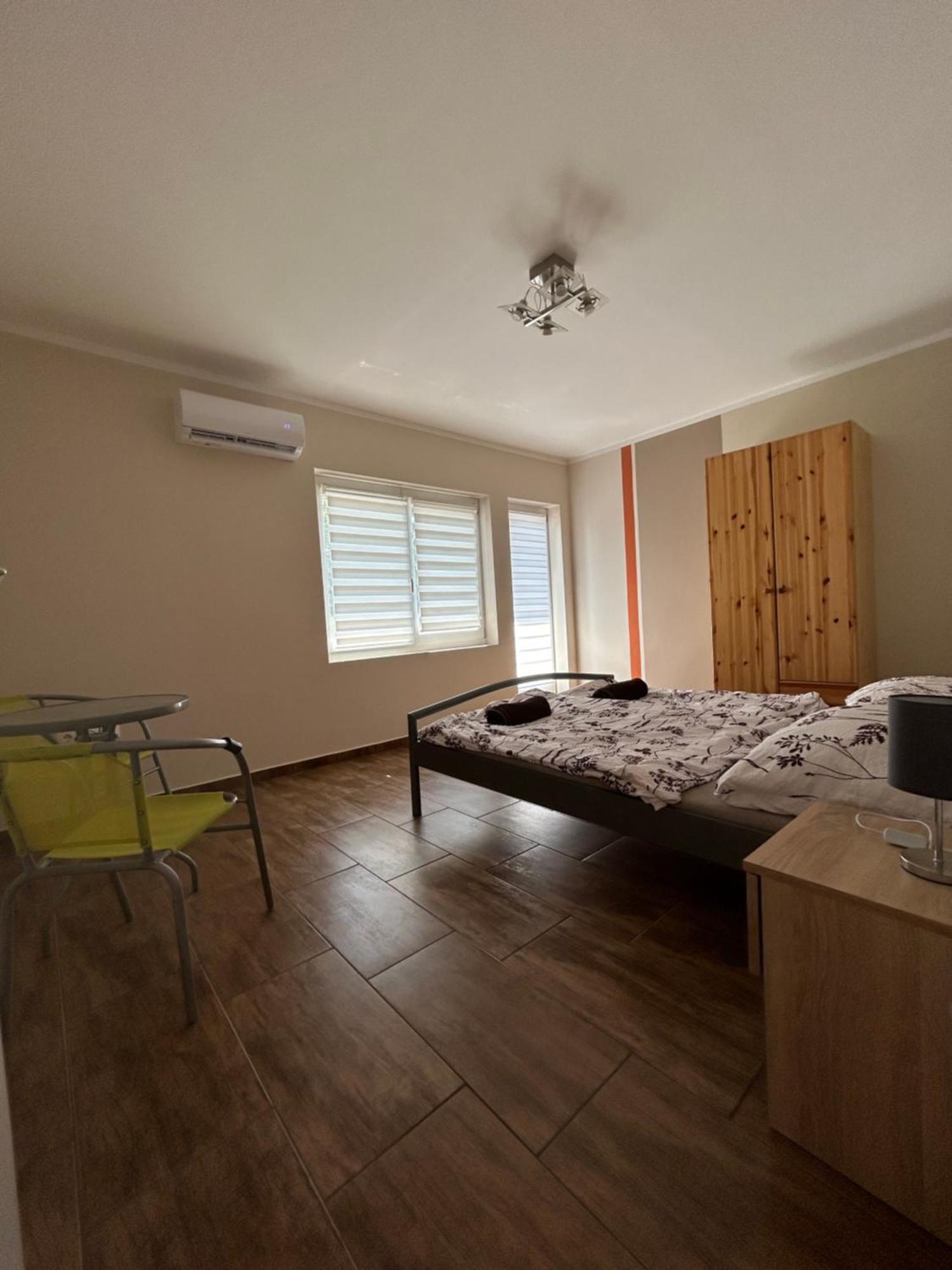 Babzsi Nyaralo Villa Vonyarcvashegy Exteriör bild